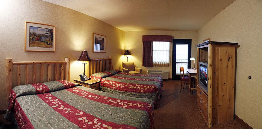 Kewadin St. Ignace Hotel Evergreen Shores 외부 사진
